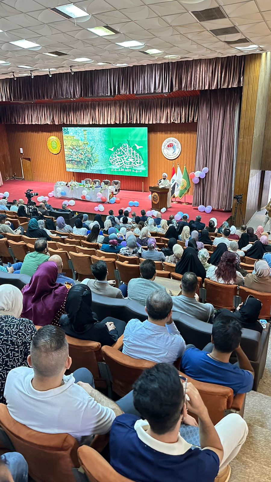 الشيخ عبدالرضا معاش متحدثا في الجامعة المستنصرية